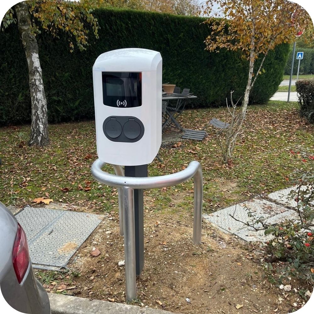 Stélens-borne-de-recharge-segeif-bièvres